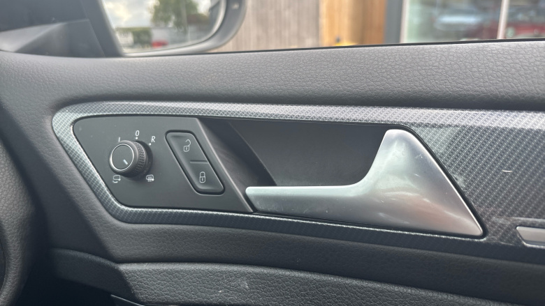 Volkswagen Golf 1.5 TSI EVO 150 R-Line Edition 5dr Petrol Hatchback